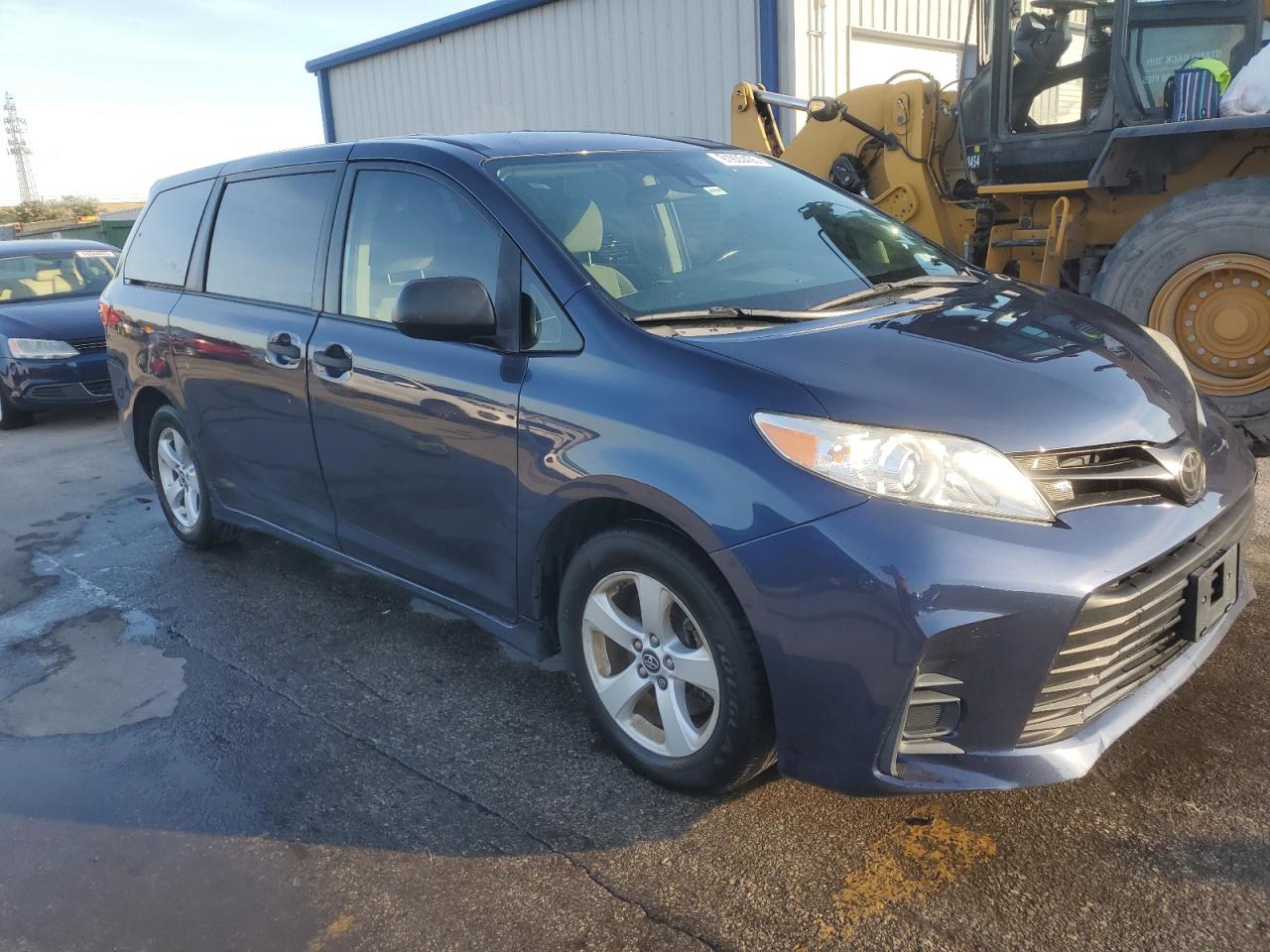 TOYOTA SIENNA L