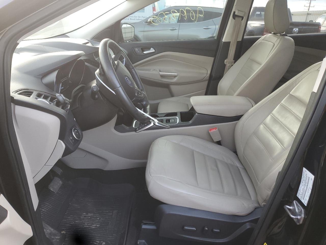 FORD ESCAPE TITANIUM