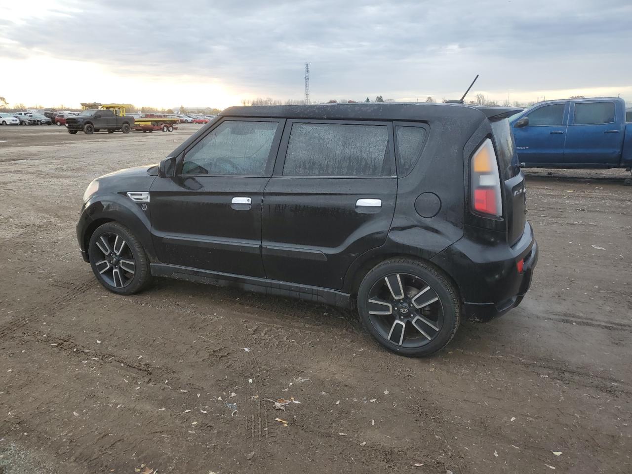 KIA SOUL +