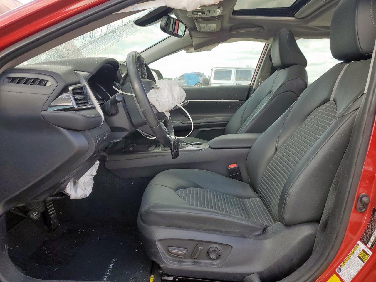 TOYOTA CAMRY SE NIGHT SHADE