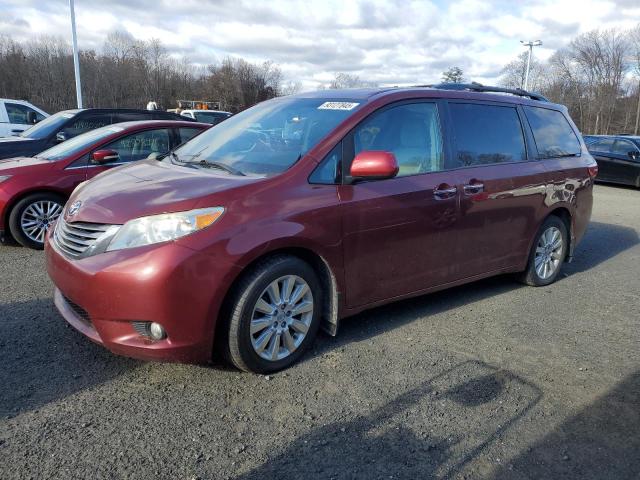 TOYOTA SIENNA XLE