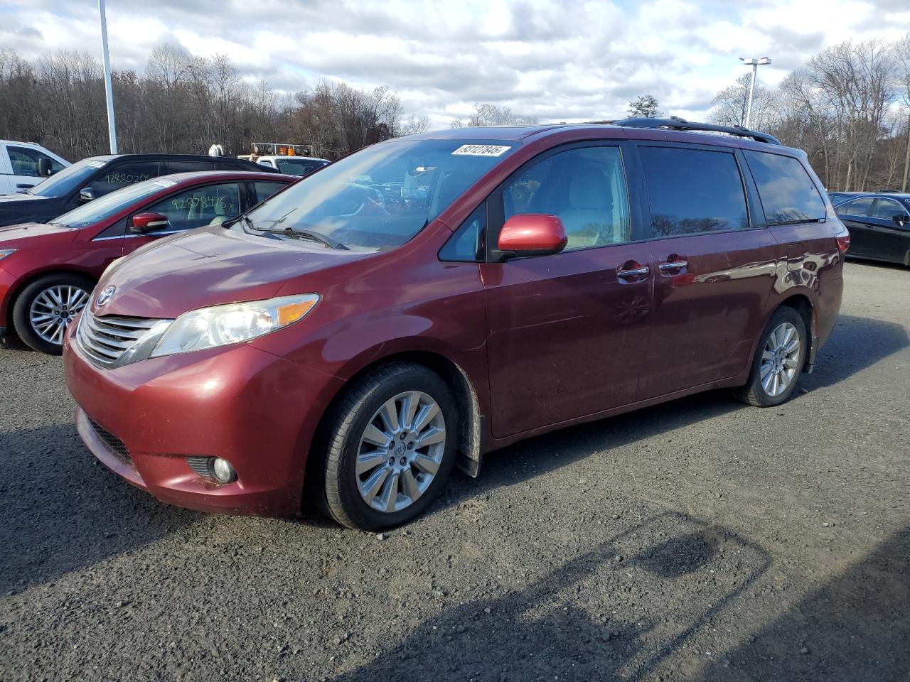Lot #3291292462 2015 TOYOTA SIENNA XLE