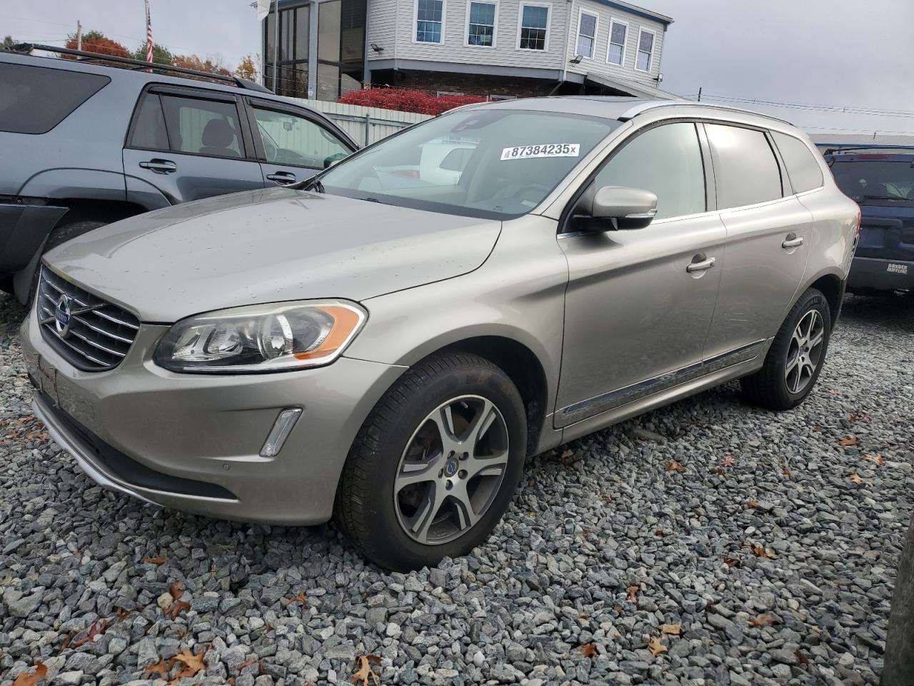 VOLVO XC60 T6 PREMIER