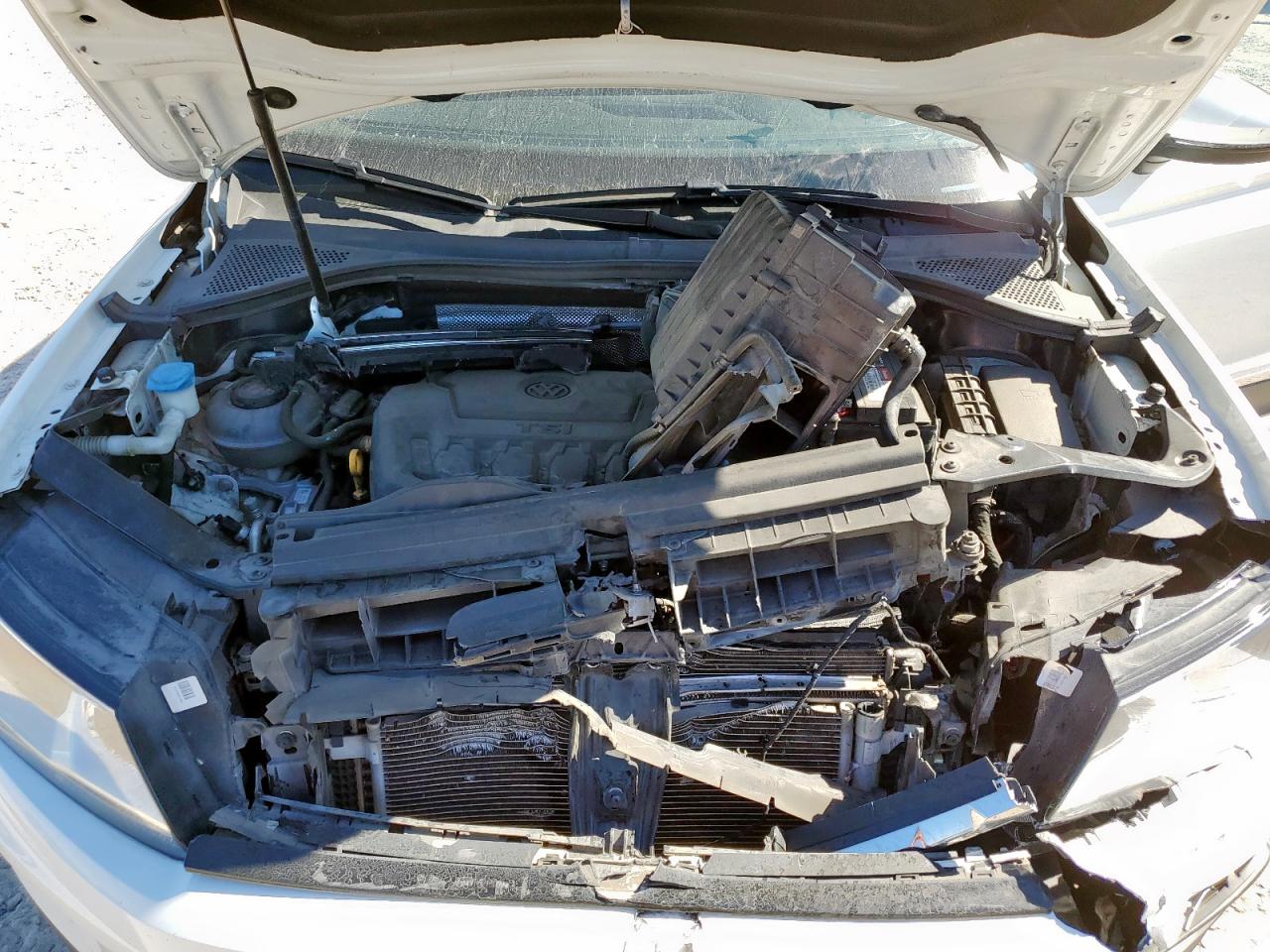 VOLKSWAGEN TIGUAN SE