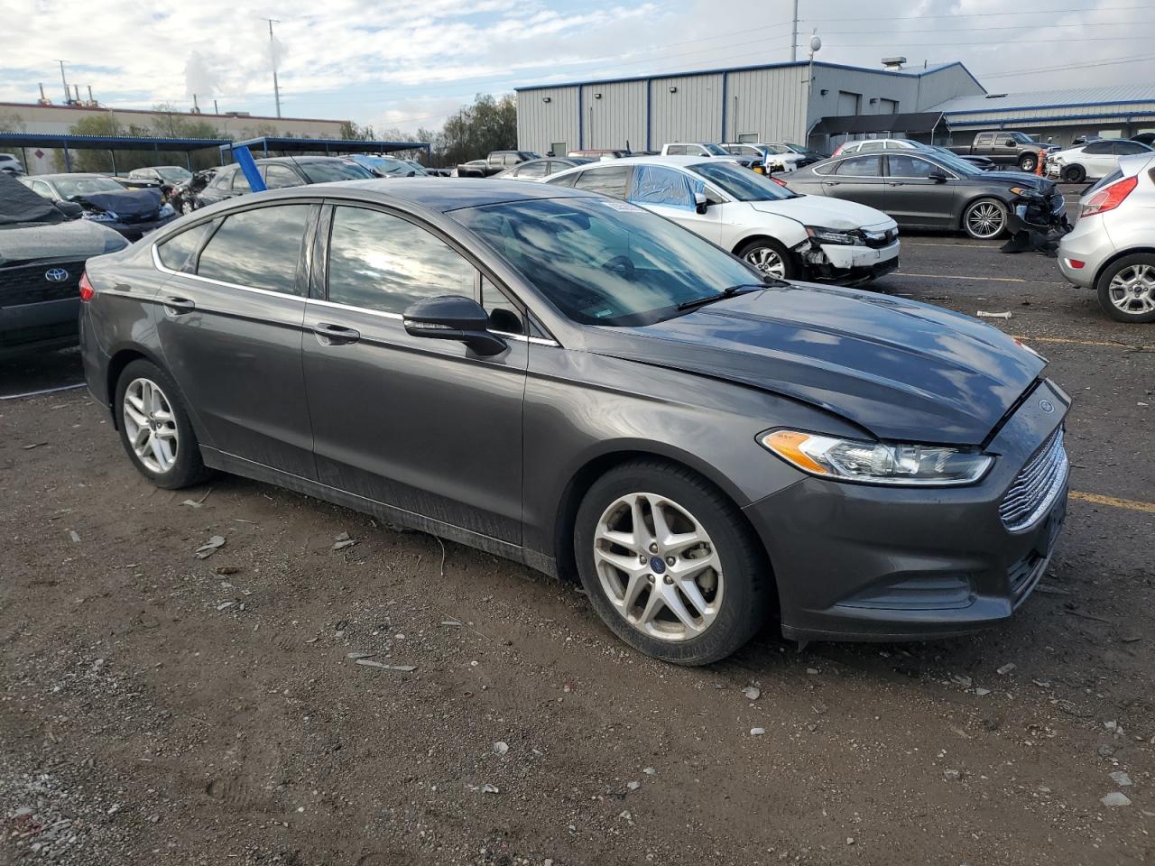 FORD FUSION SE
