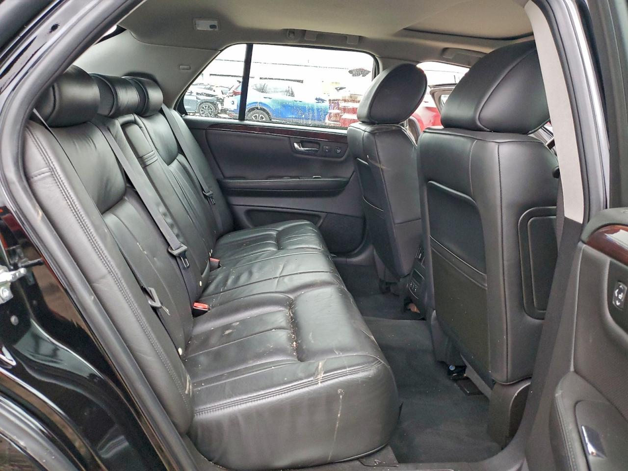 CADILLAC DTS PREMIUM COLLECTION