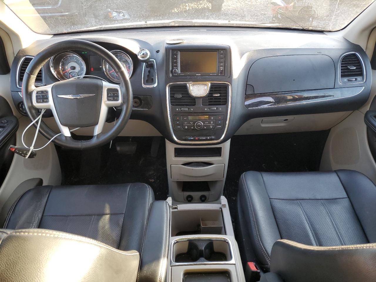 CHRYSLER TOWN & COUNTRY TOURING L