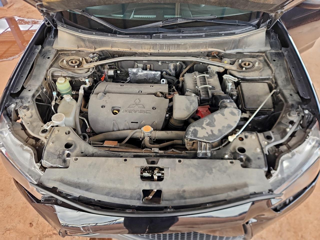 MITSUBISHI OUTLANDER ES