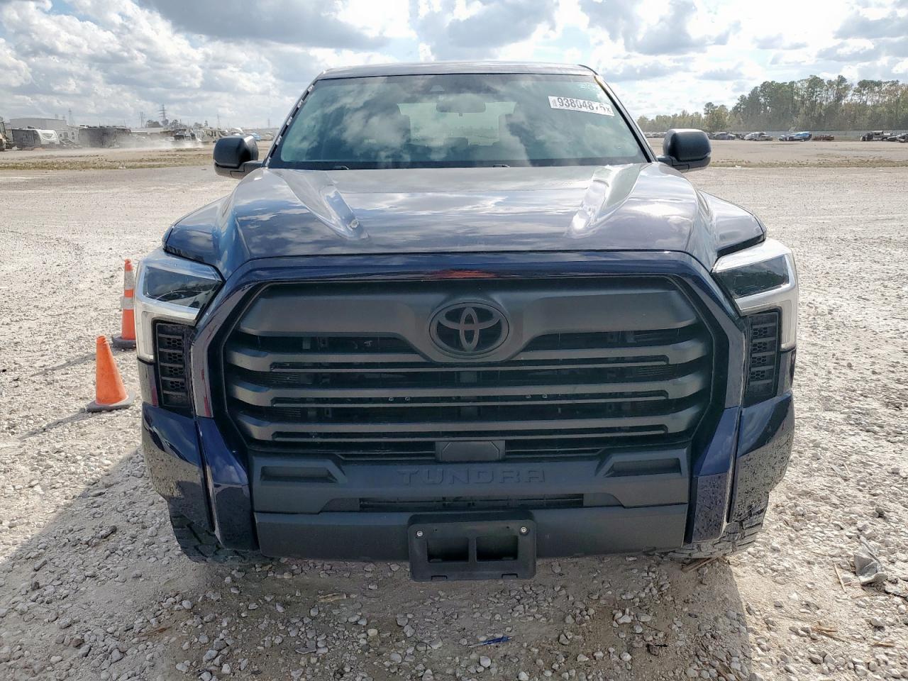 TOYOTA TUNDRA CREWMAX SR