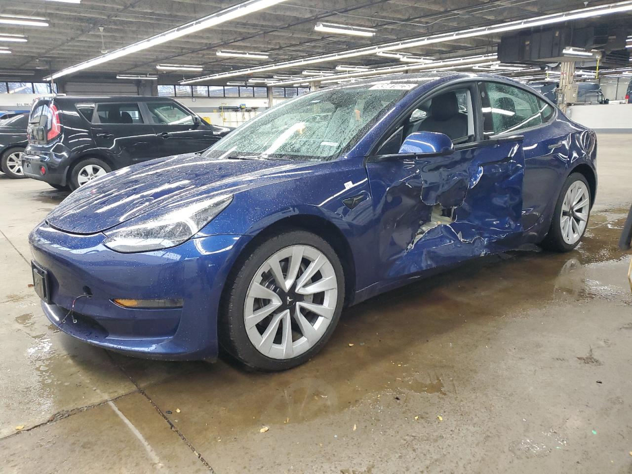 Lot #3303662946 2022 TESLA MODEL 3