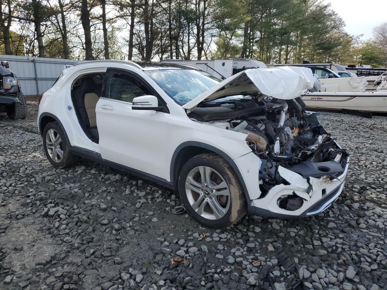 MERCEDES-BENZ GLA-CLASS 250 4MATIC