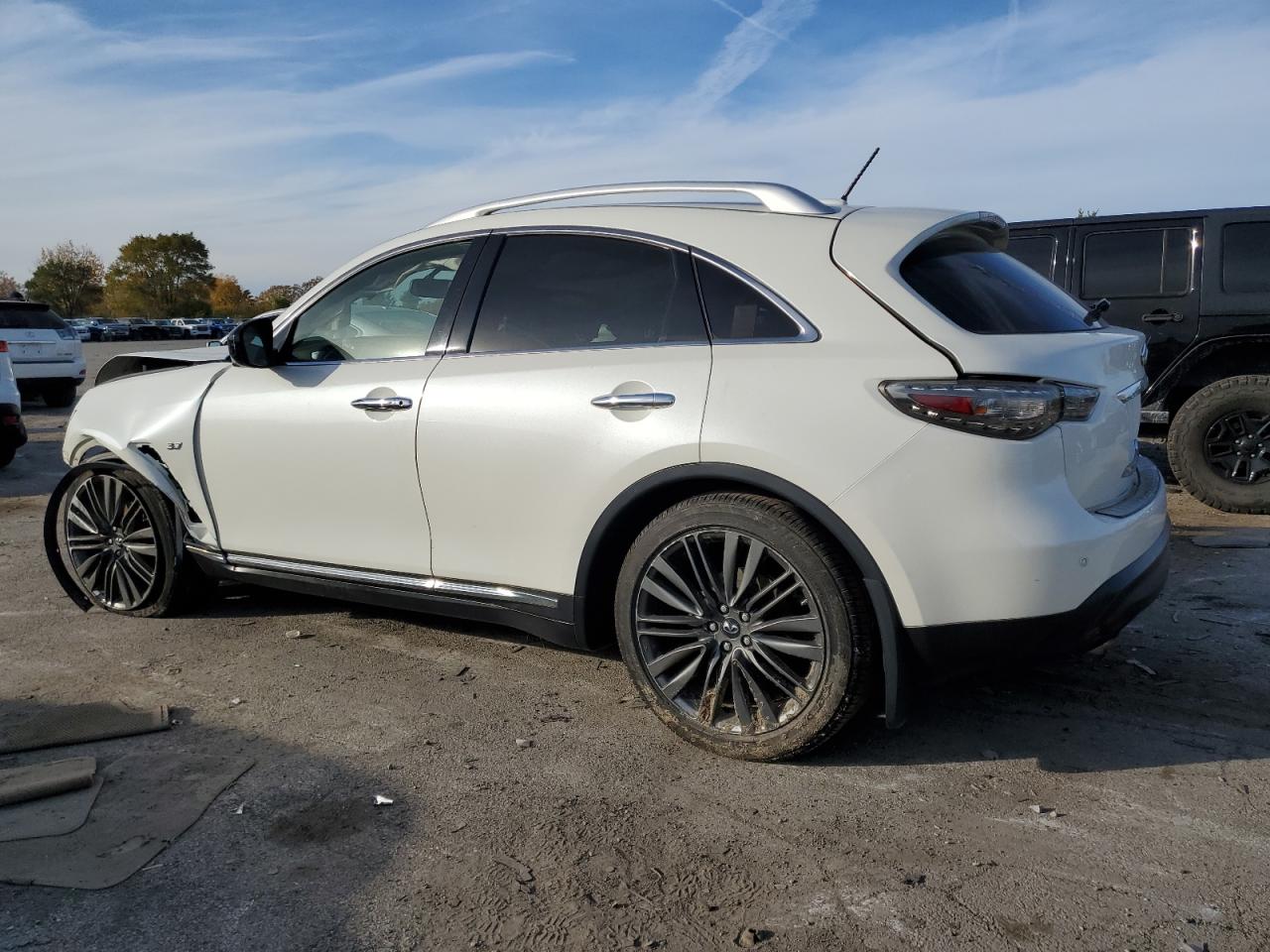 INFINITI QX70