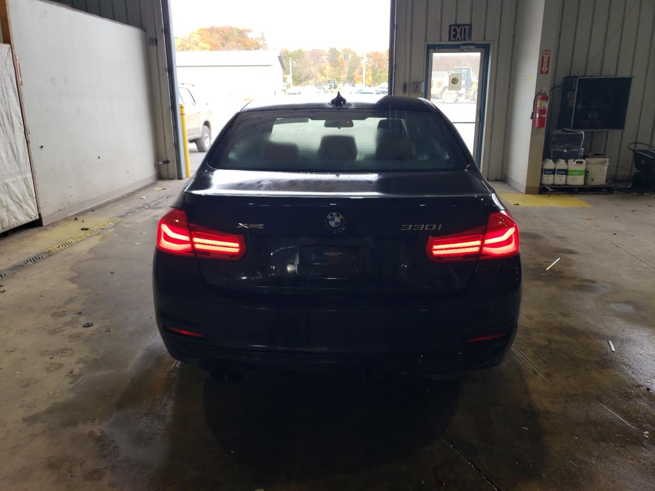 Lot #3308289154 2018 BMW 330 XI