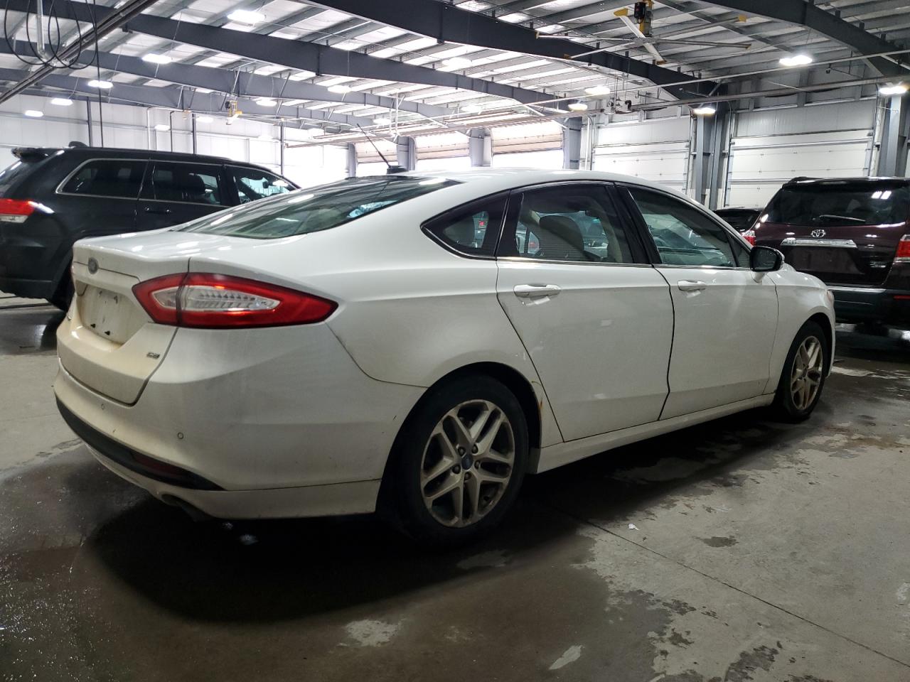 FORD FUSION SE