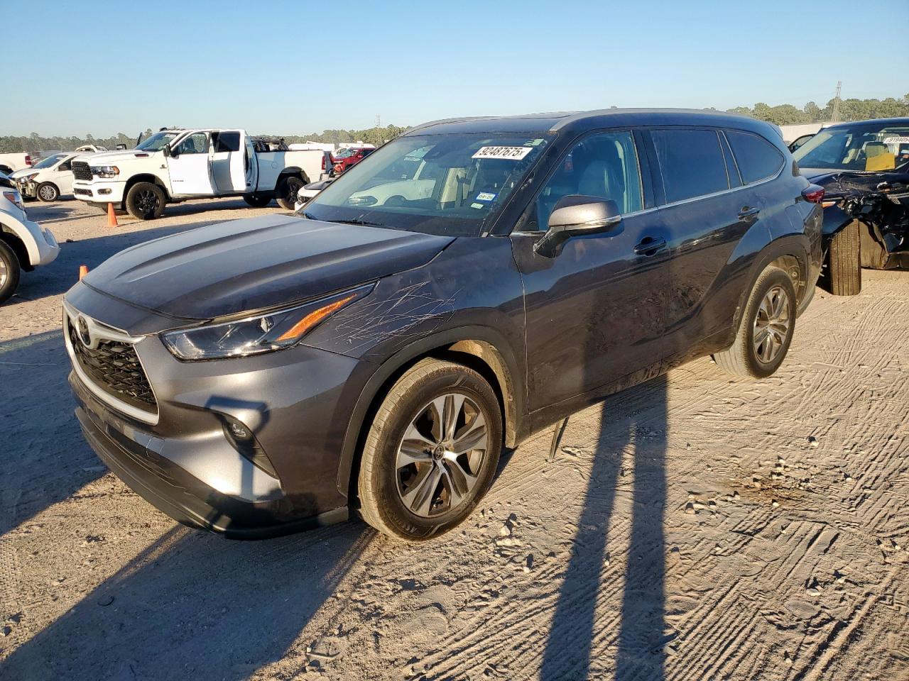 Lot #3285531290 2022 TOYOTA HIGHLANDER