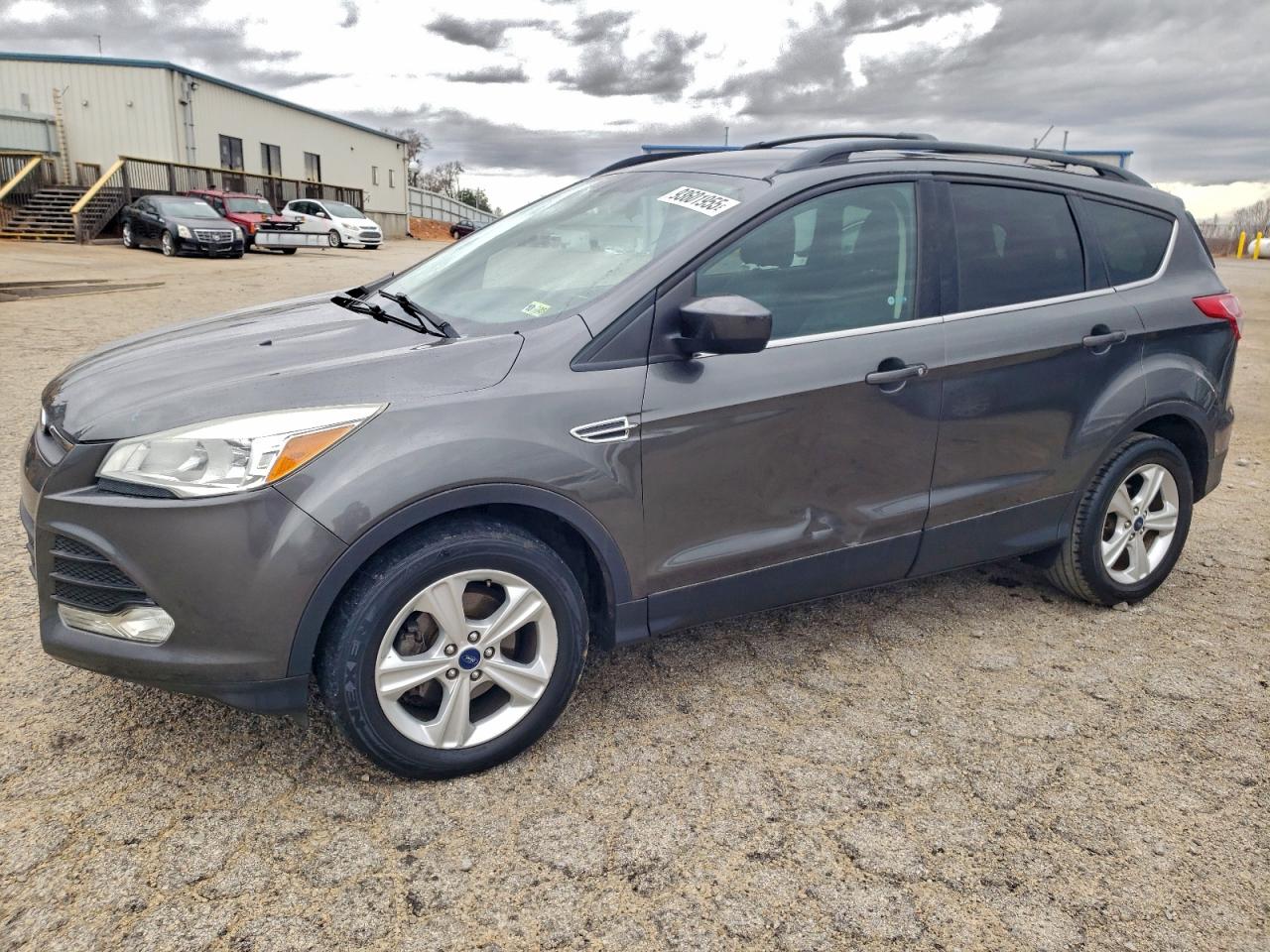FORD ESCAPE SE