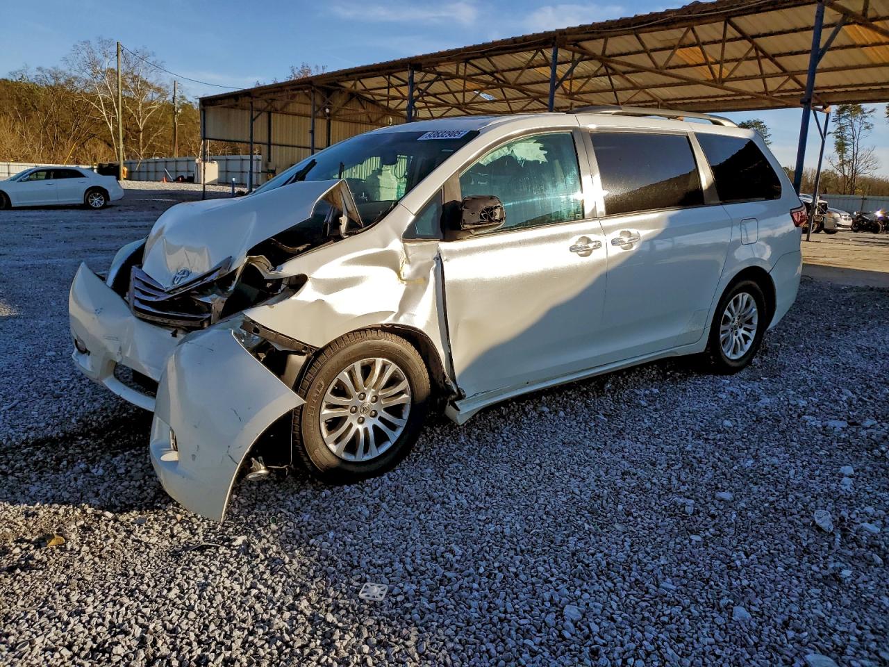 TOYOTA SIENNA XLE