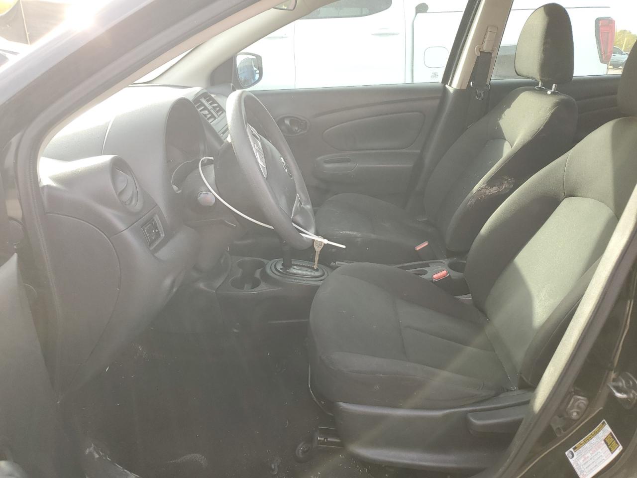 NISSAN VERSA S