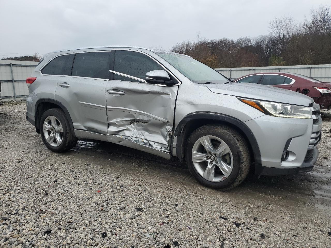 TOYOTA HIGHLANDER LIMITED