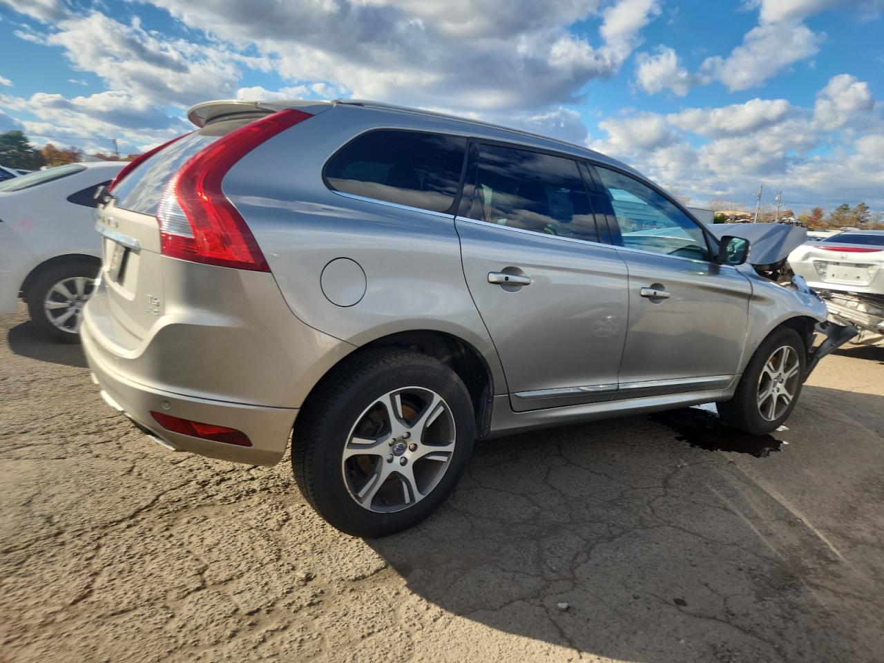 VOLVO XC60 T6 PREMIER
