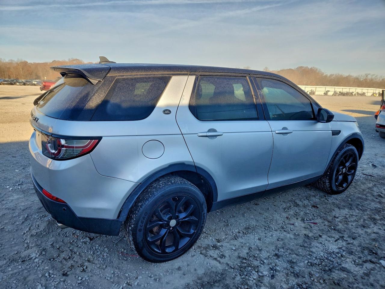 Lot #3302757351 2016 LAND ROVER DISCOVERY
