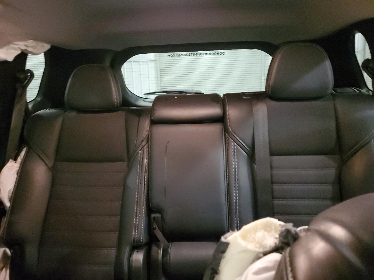 MITSUBISHI OUTLANDER SE