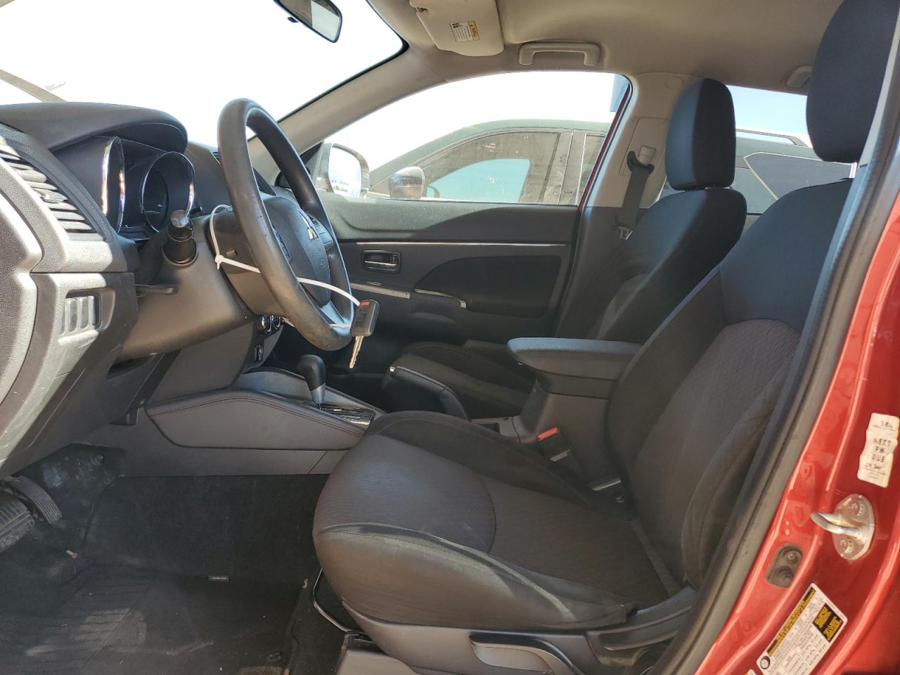 MITSUBISHI OUTLANDER ES