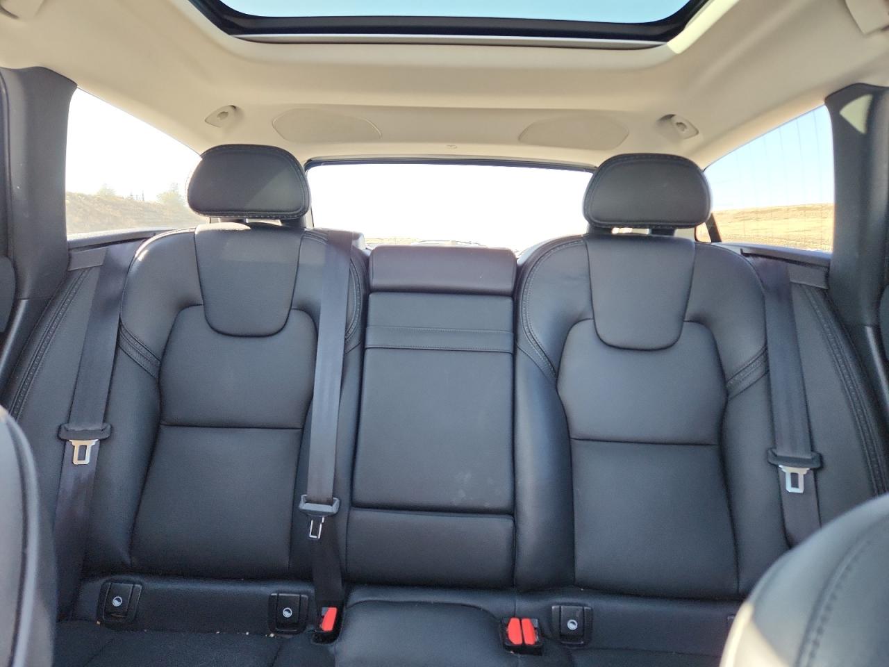 VOLVO V90 T5 MOMENTUM