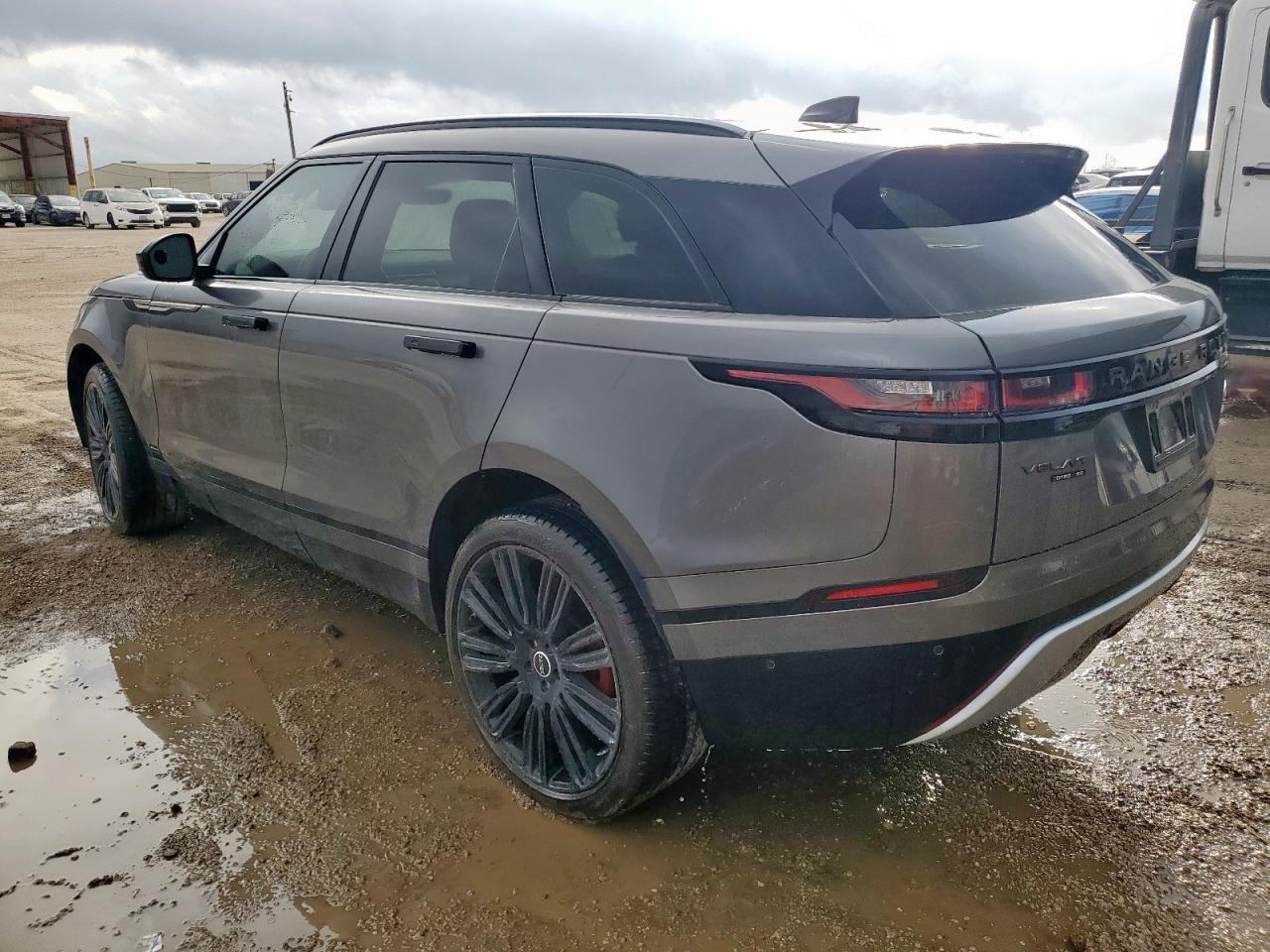 LAND ROVER RANGE ROVER R-DYNAMIC SE