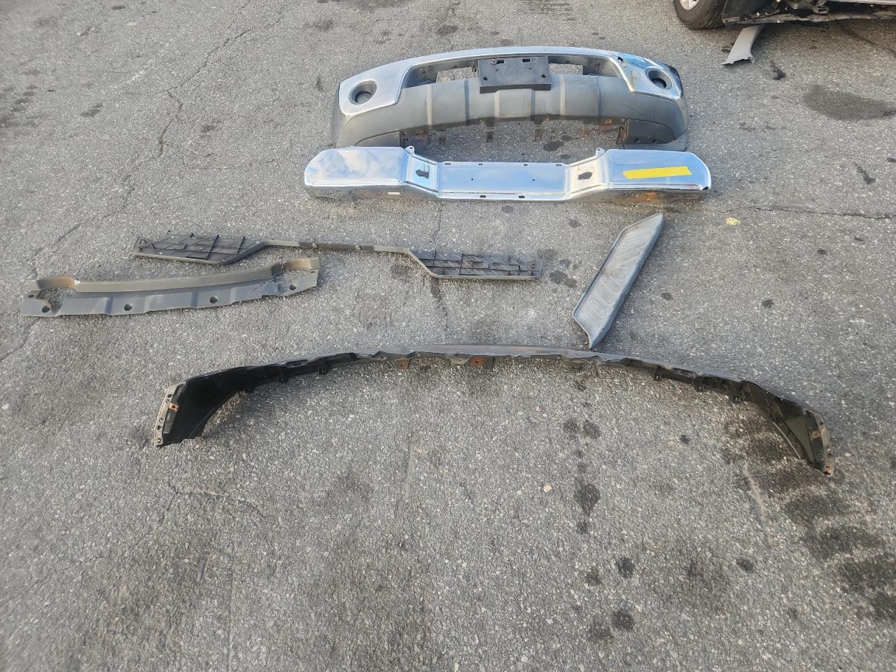 Lot #3290312223 2005 NISSAN FRONTIER C