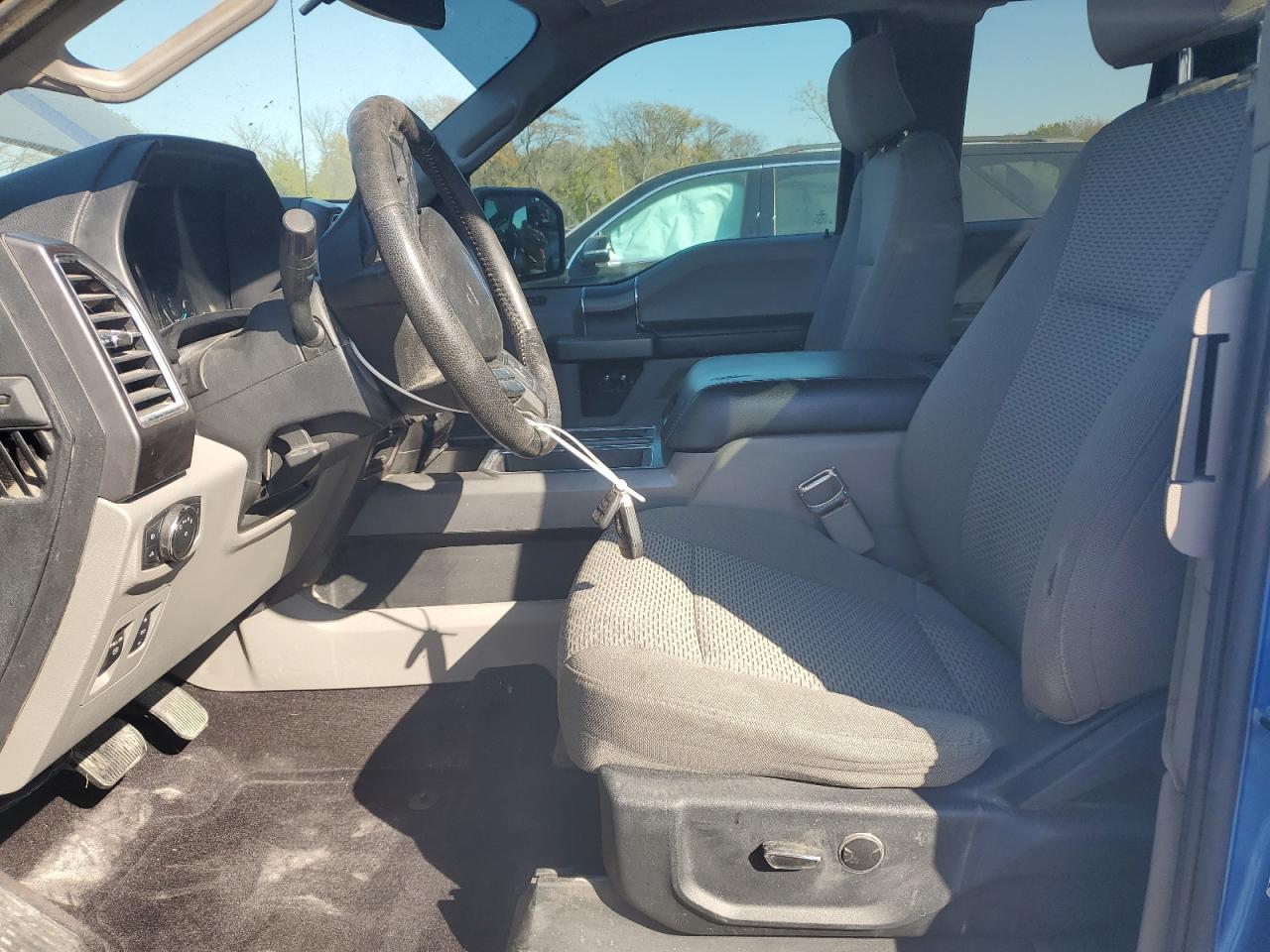 FORD F-150 SUPER CAB