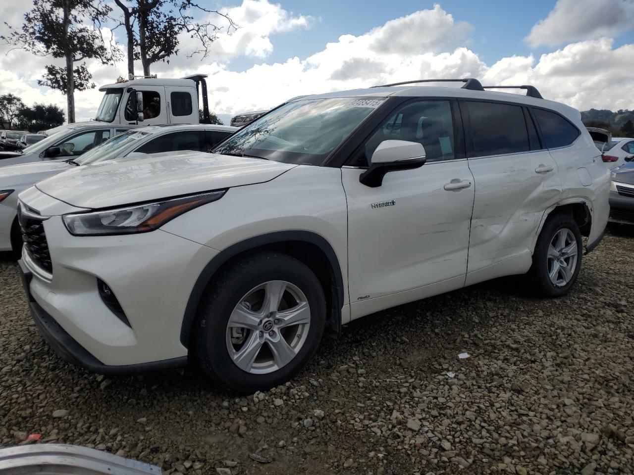 TOYOTA HIGHLANDER HYBRID LE