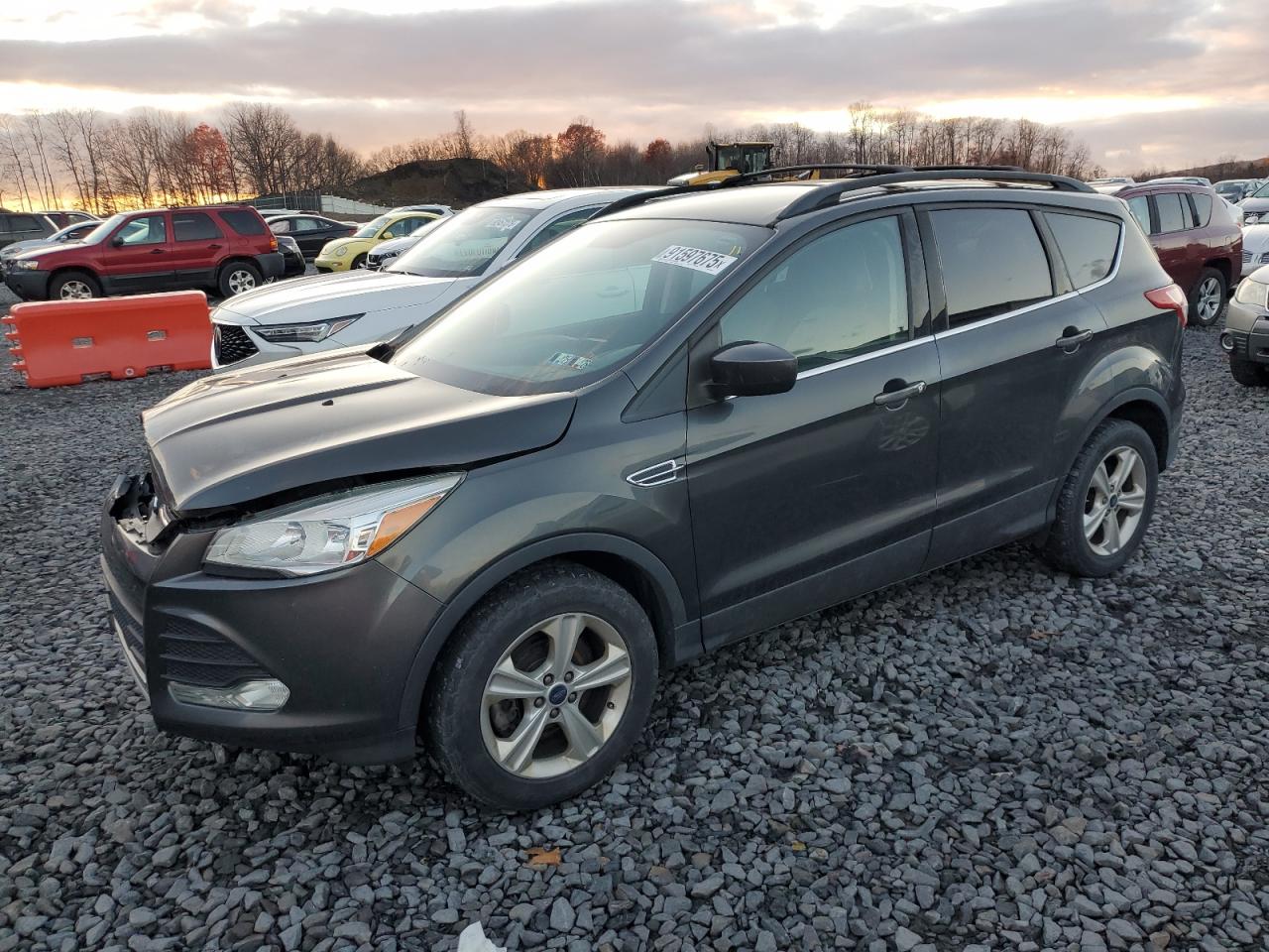 Lot #3311705231 2016 FORD ESCAPE SE