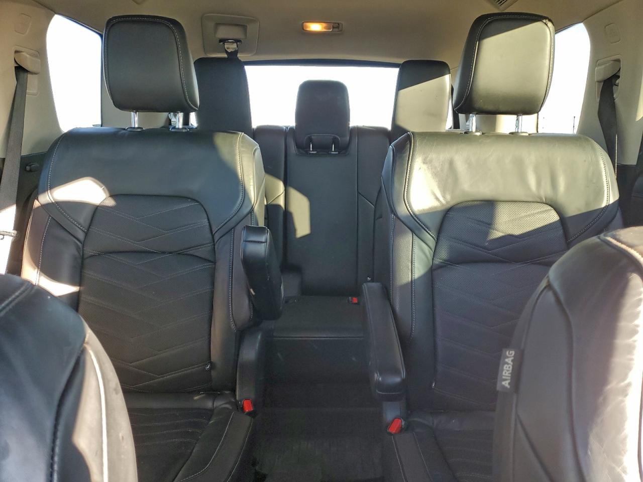 NISSAN PATHFINDER PLATINUM