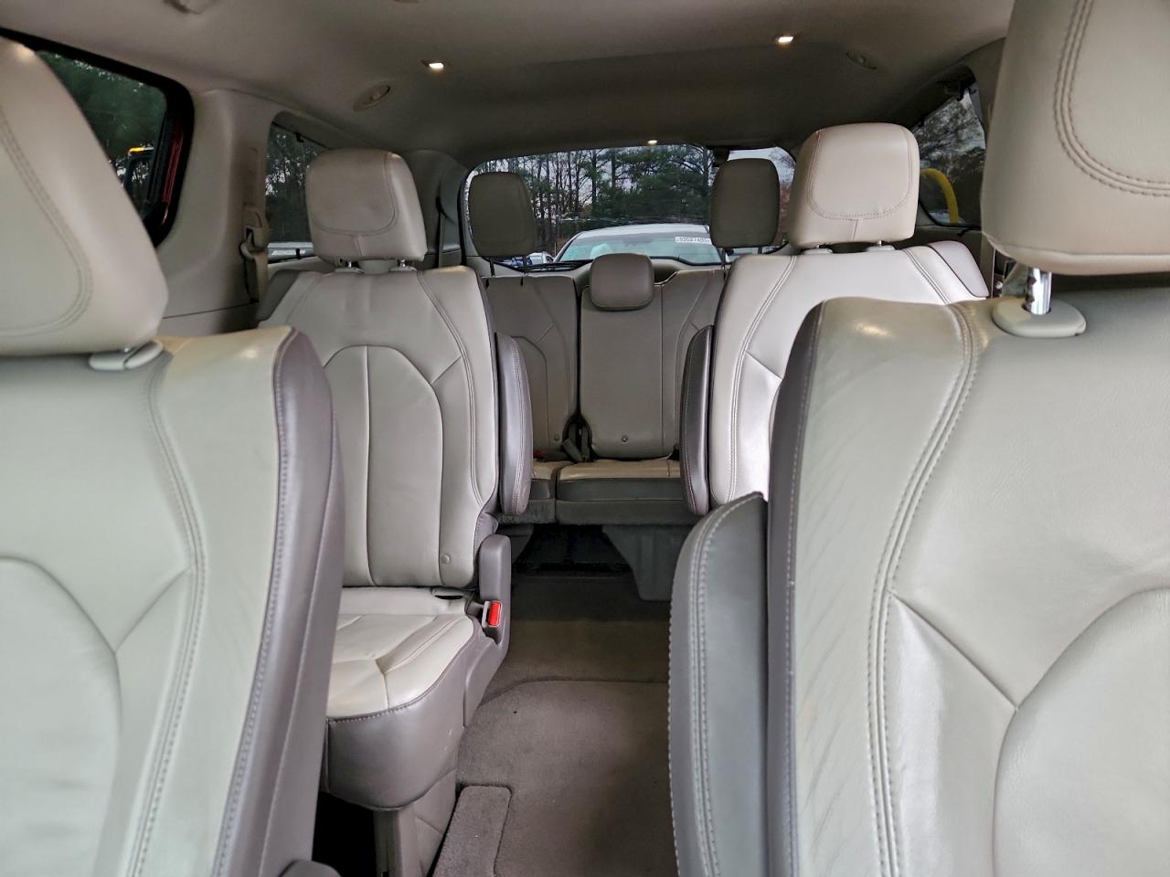 CHRYSLER PACIFICA TOURING L