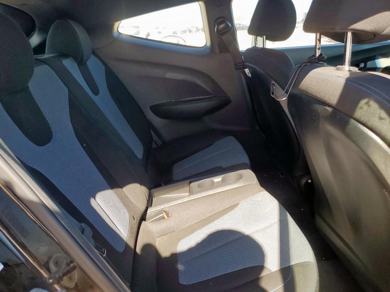 HYUNDAI VELOSTER BASE