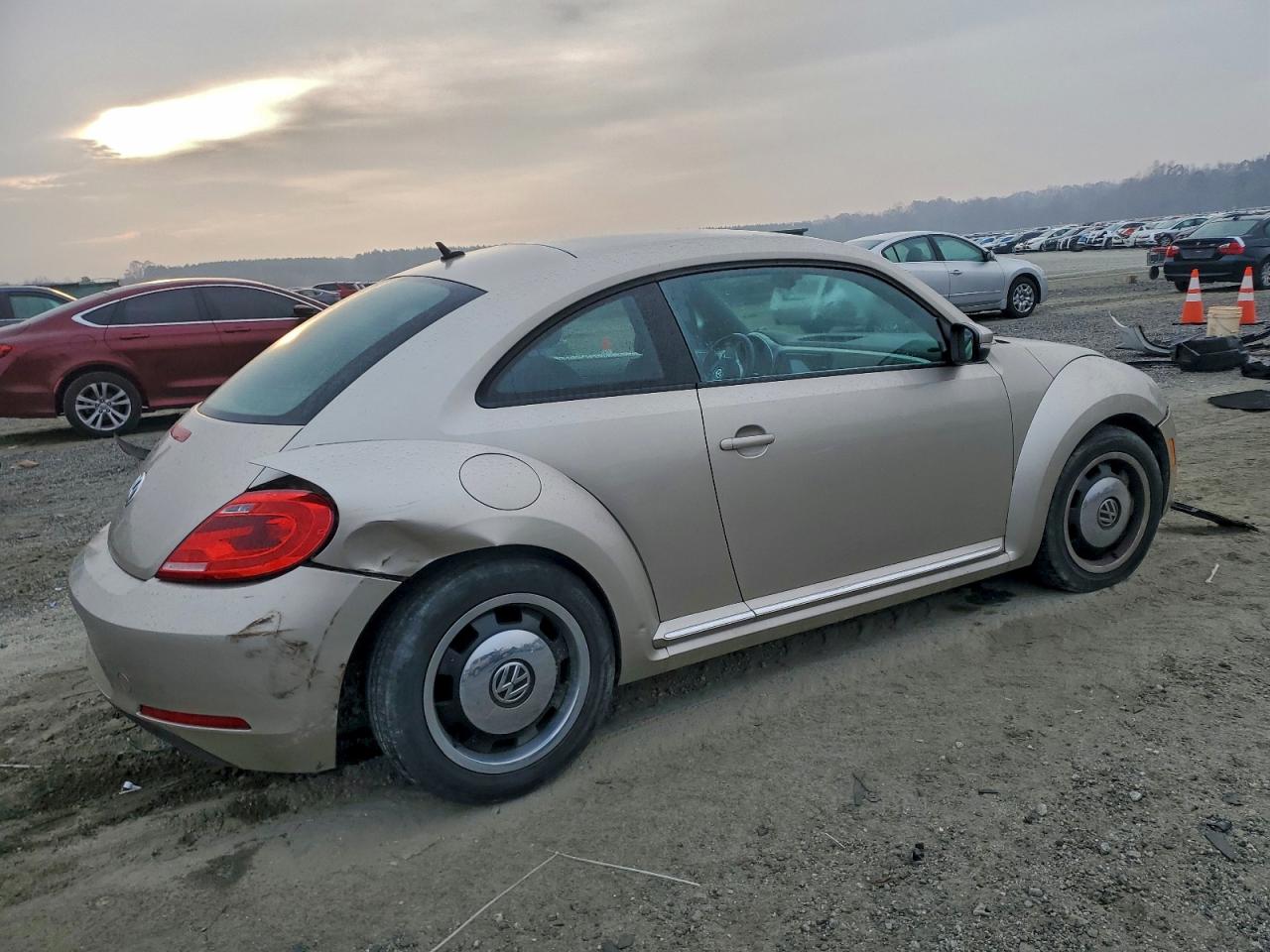 VOLKSWAGEN BEETLE