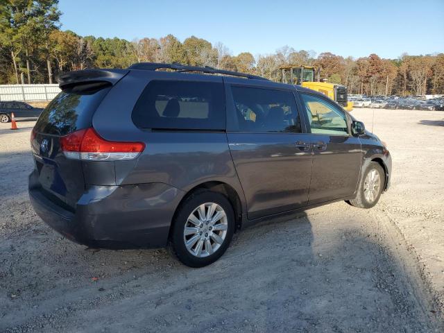 2013 TOYOTA SIENNA LE #3292589872