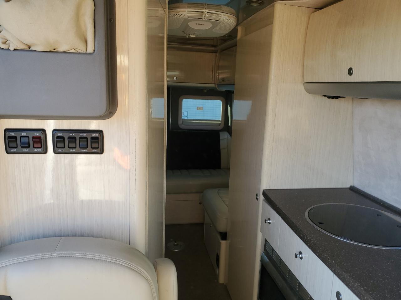 Lot #3296606029 2012 OEHT M-3500 EXTENDED INT