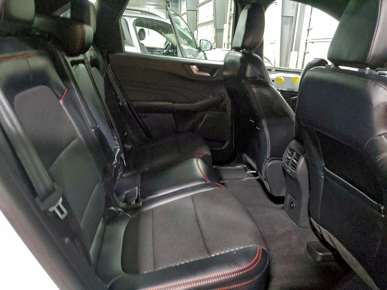 FORD ESCAPE ST LINE SELECT