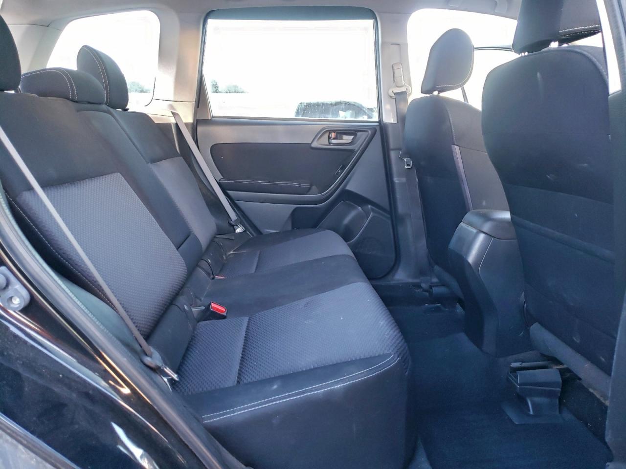 Lot #3301792348 2015 SUBARU FORESTER 2