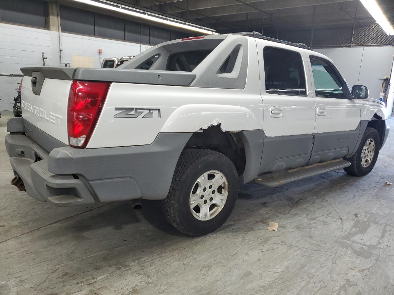Lot #3278643945 2002 CHEVROLET AVALANCHE