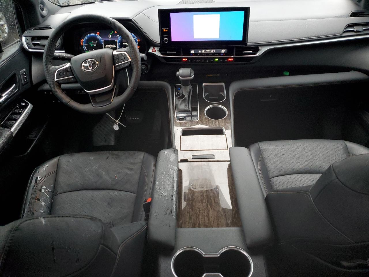 TOYOTA SIENNA LIMITED