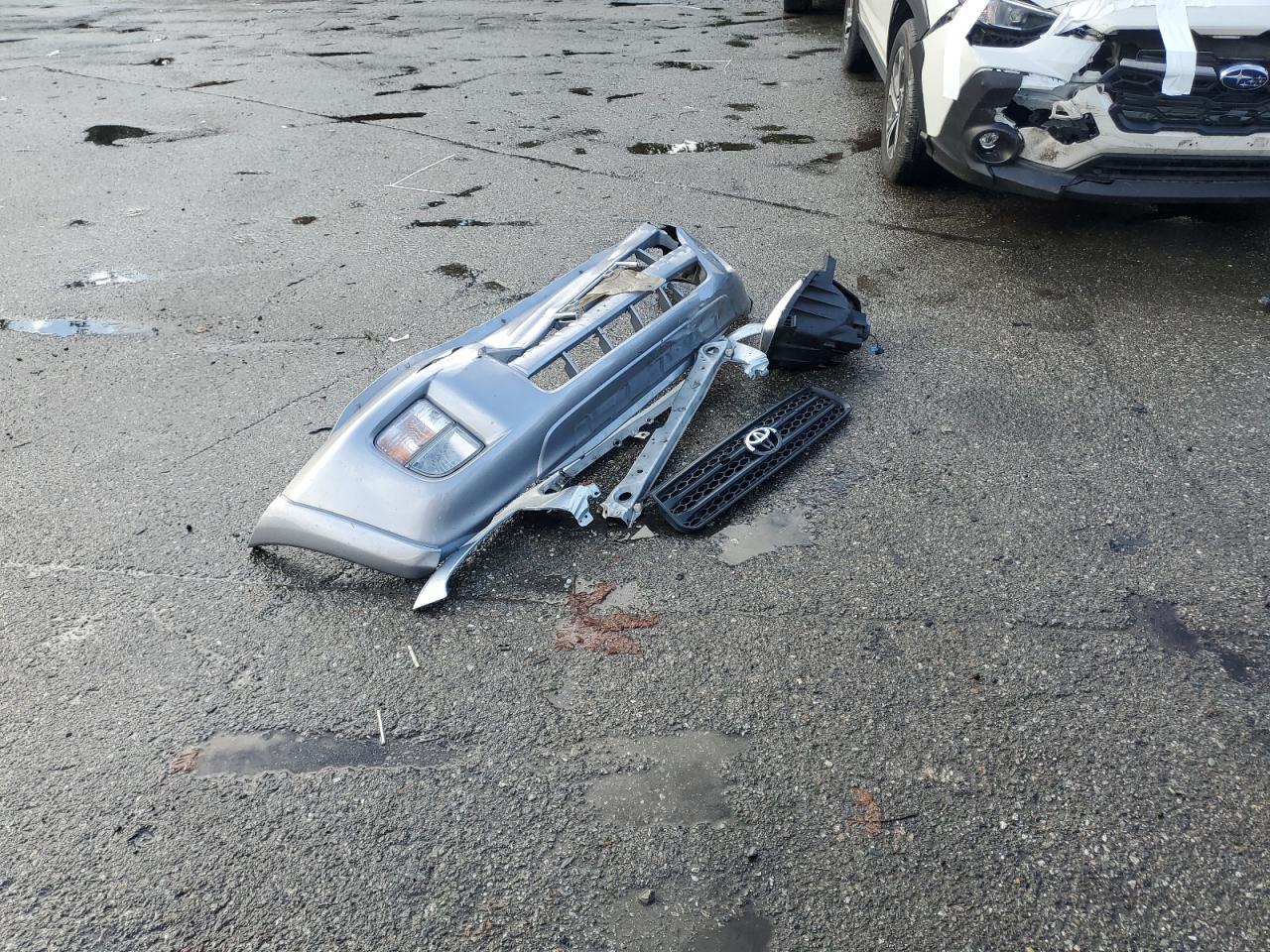 Lot #3317061027 2001 TOYOTA RAV4