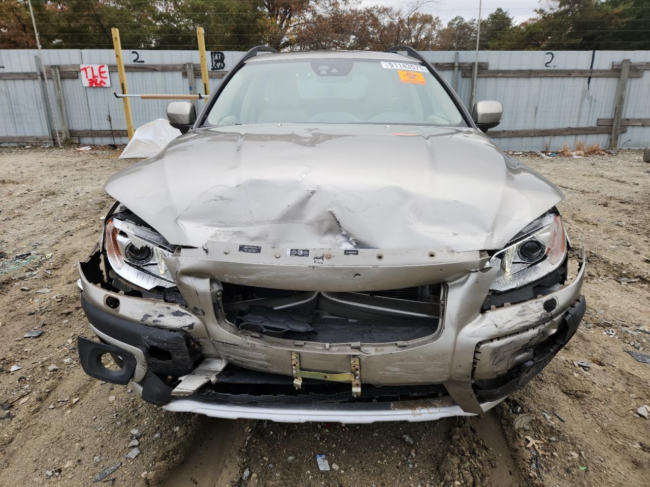 VOLVO XC70 T5 PLATINUM