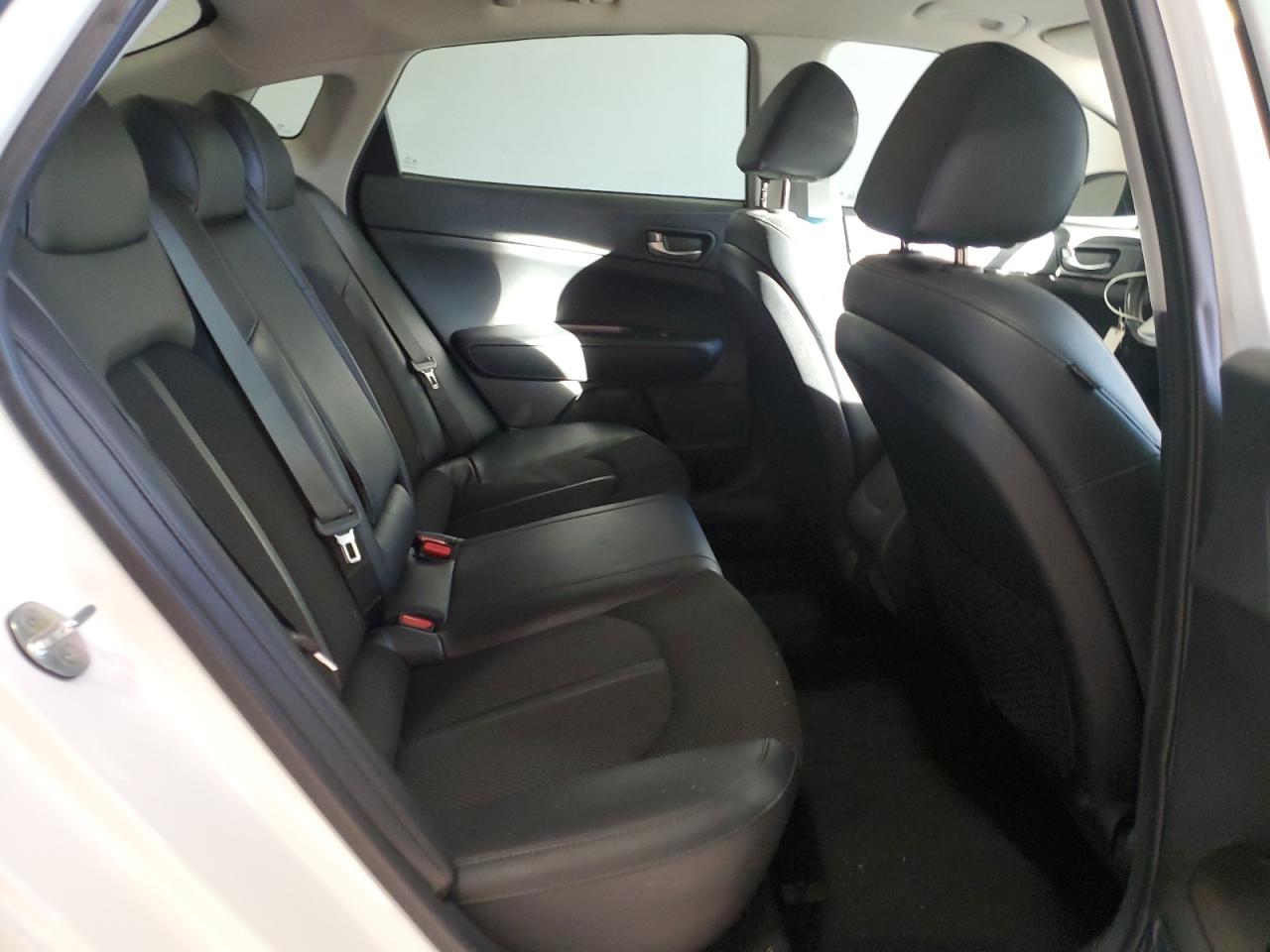 Lot #3304595448 2019 KIA OPTIMA LX