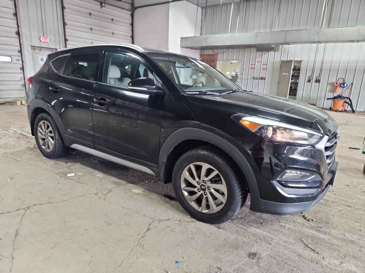 Lot #3316022794 2017 HYUNDAI TUCSON LIM