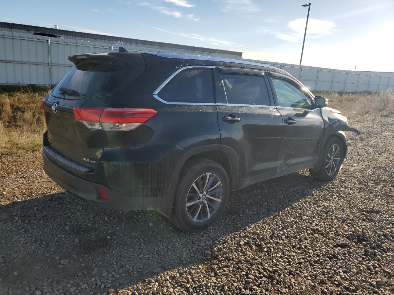 TOYOTA HIGHLANDER SE