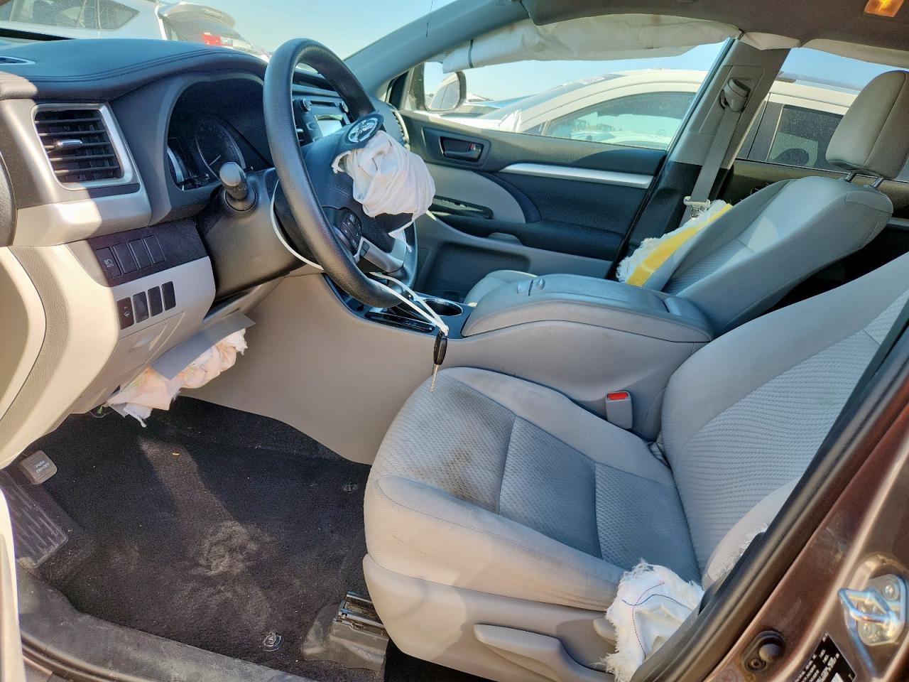 TOYOTA HIGHLANDER LE