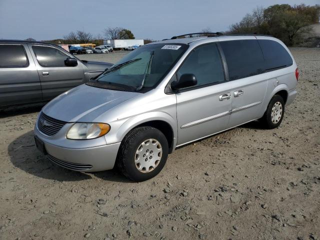 Global Auto Auctions: 2003 CHRYSLER TOWN & COU